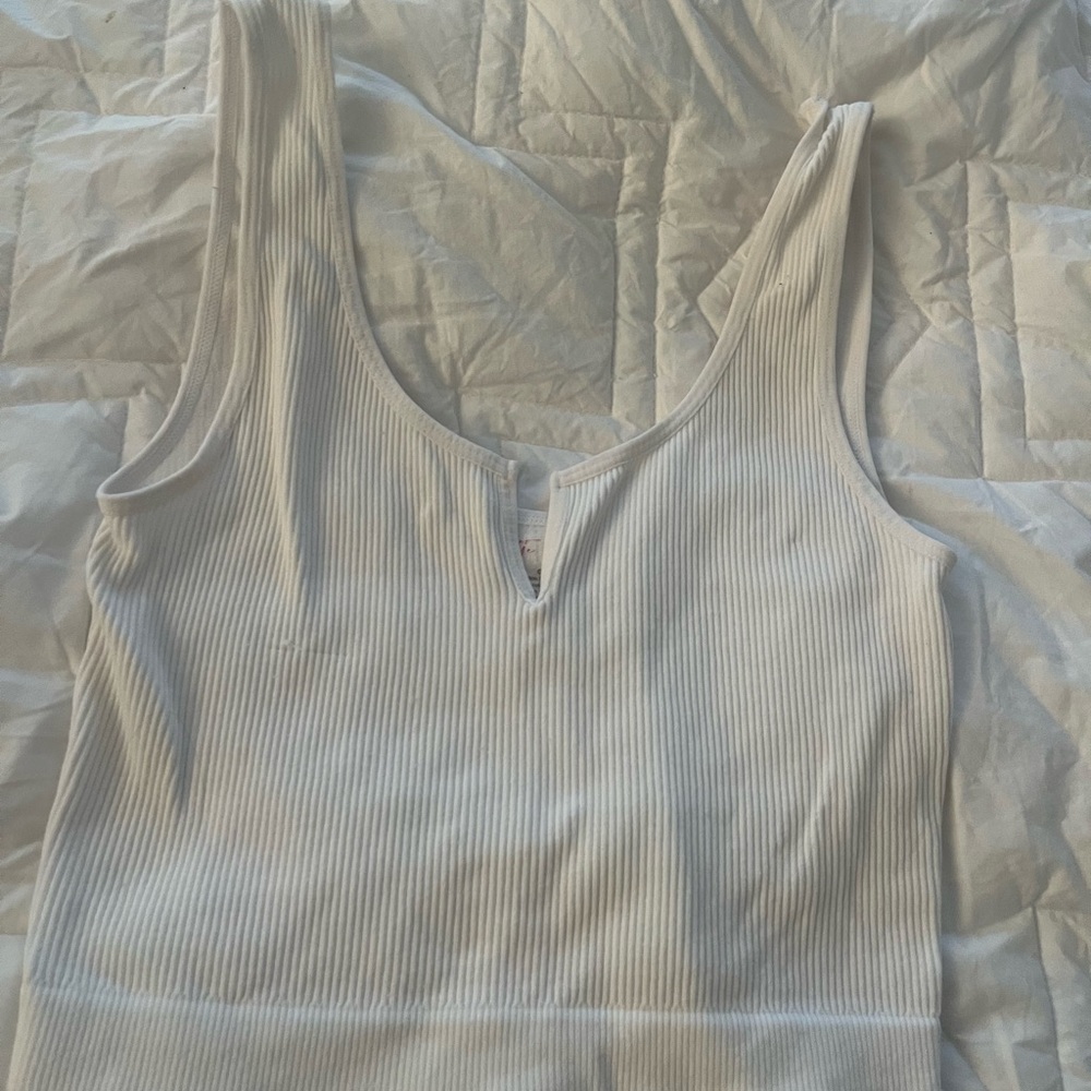 Elegant White Ribbed Tank Top